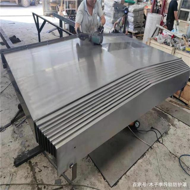 五種常見伸縮式機(jī)床防護(hù)罩的介紹